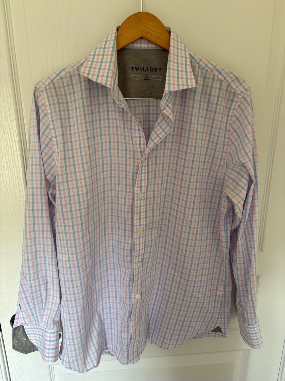 Twillory Men’s Pink & Blue Checked Dress Shirt size 16/32-33, tailored fit